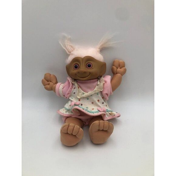Vintage plush troll doll with gem belly button - Picture 1 of 3